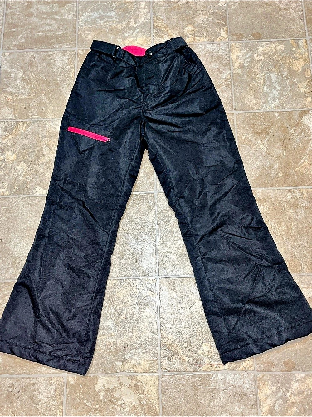 Swiss Tech snow pants Girls L (10-12) Black & Pink